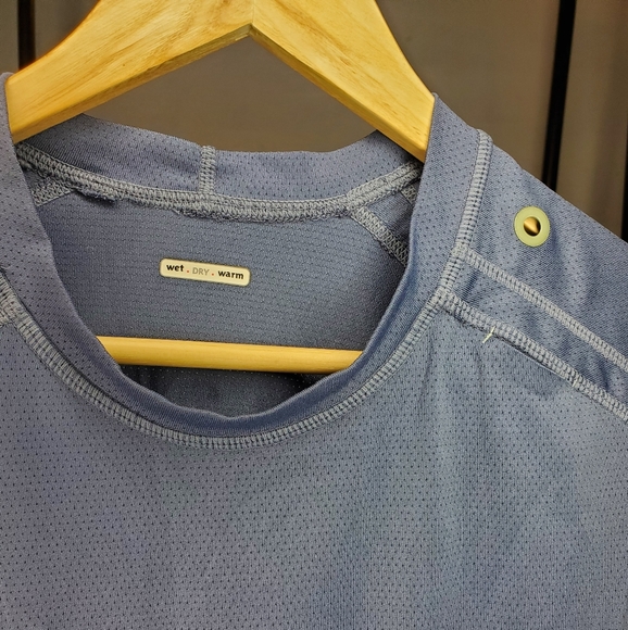 Vintage lululemon workout tee - Picture 4 of 4